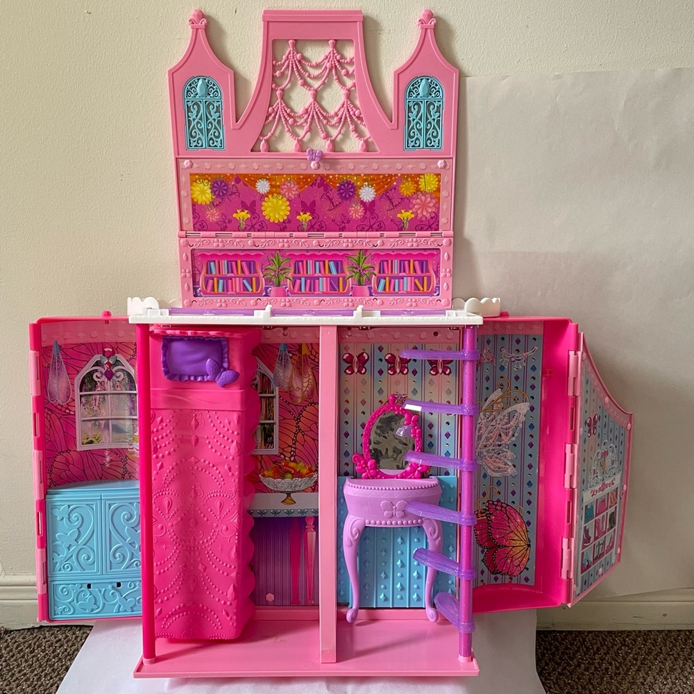 RARE Vintage Barbie house Fairy Princess Folding, Castle, Sold AS IS
